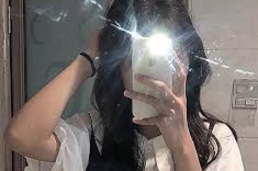 青岛动物园网红白虎“小孬”离世官方通报：两只白虎打斗所致饲养员违规操作将两只放至同一外展区造成